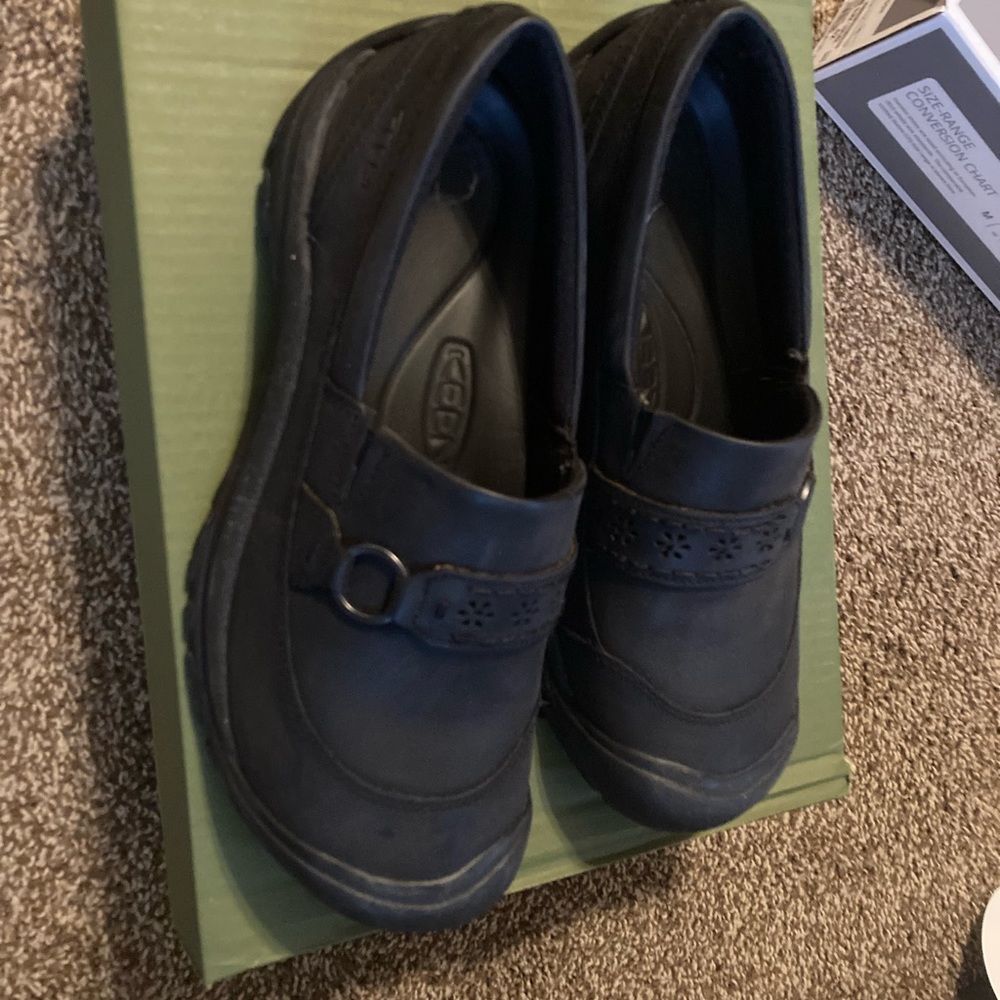 Keen women’s  size 11, black Mary Janes, flats clogs dress shoes